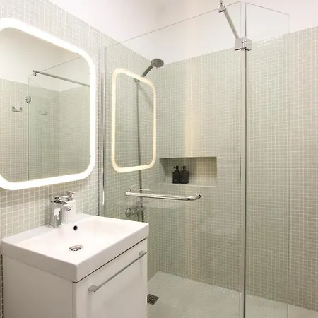 Warm Yellow Appartement Albufeira