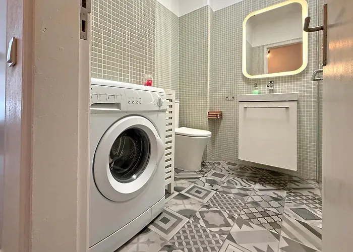 Warm Yellow 아파트 *