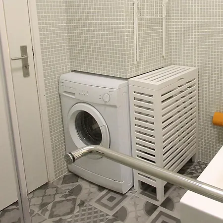 Warm Yellow شقة البوفيرا