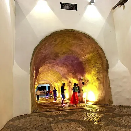 Апартаменты Warm Yellow Албуфейра