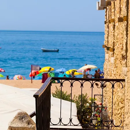 Warm Yellow Апартаменты *