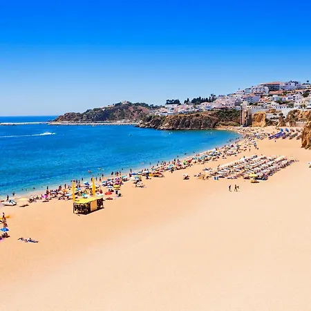 Warm Yellow Албуфейра